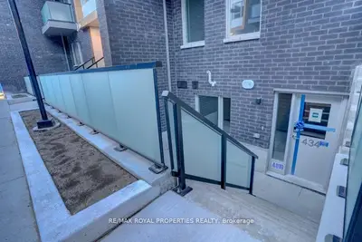 Condo Townhouse in Toronto