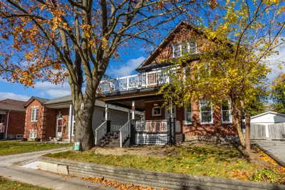 Detached in Oshawa