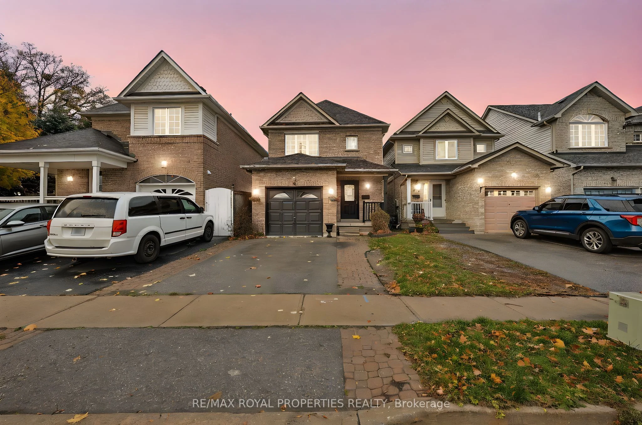 Detached in Oshawa