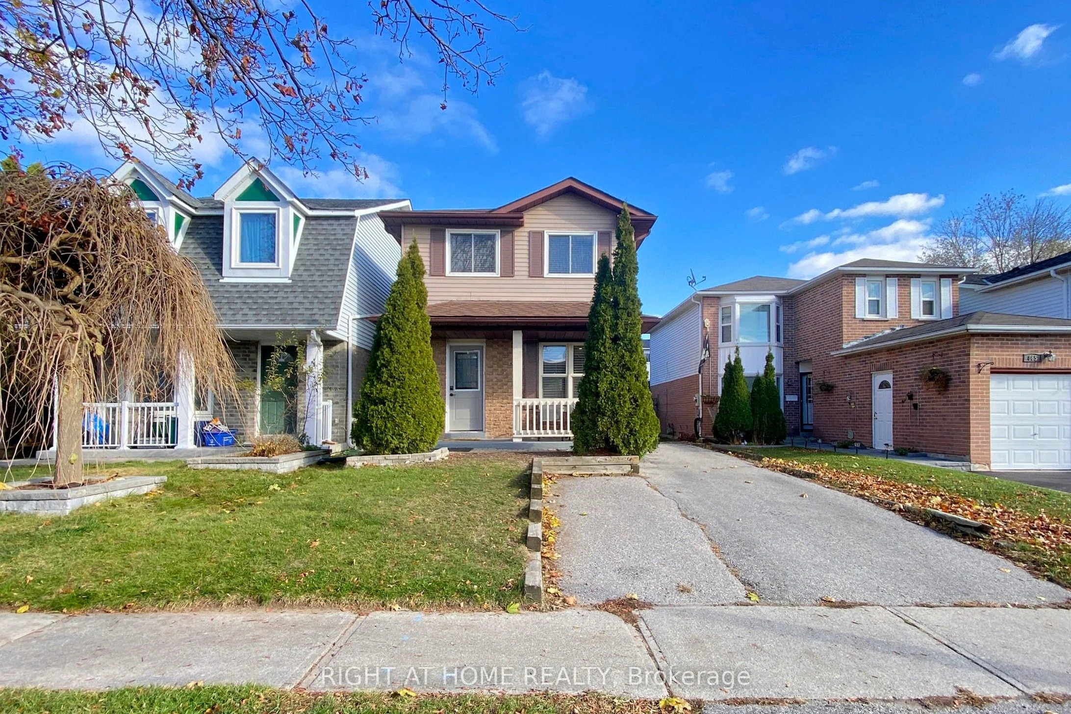 Detached in Oshawa