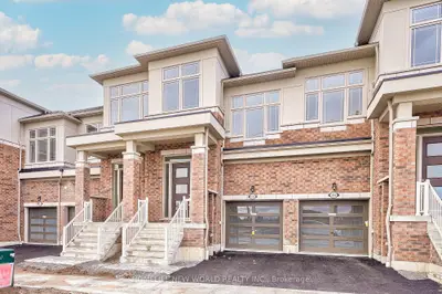 Att/Row/Townhouse in Pickering