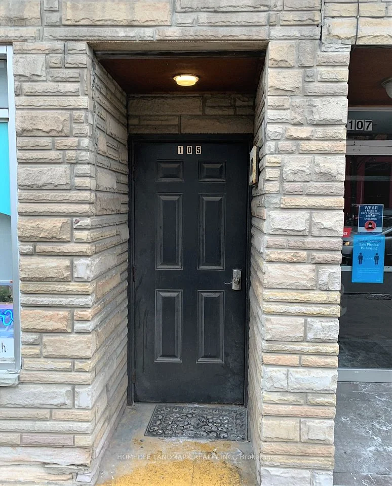 105 Brock Street S #3, Whitby, ON L1N 4J9