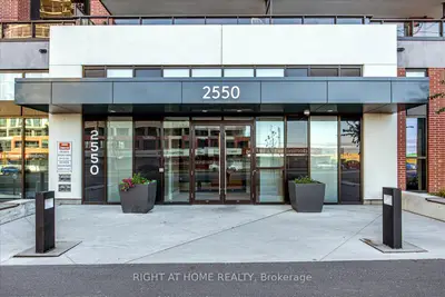 Condo Apartment in Oshawa