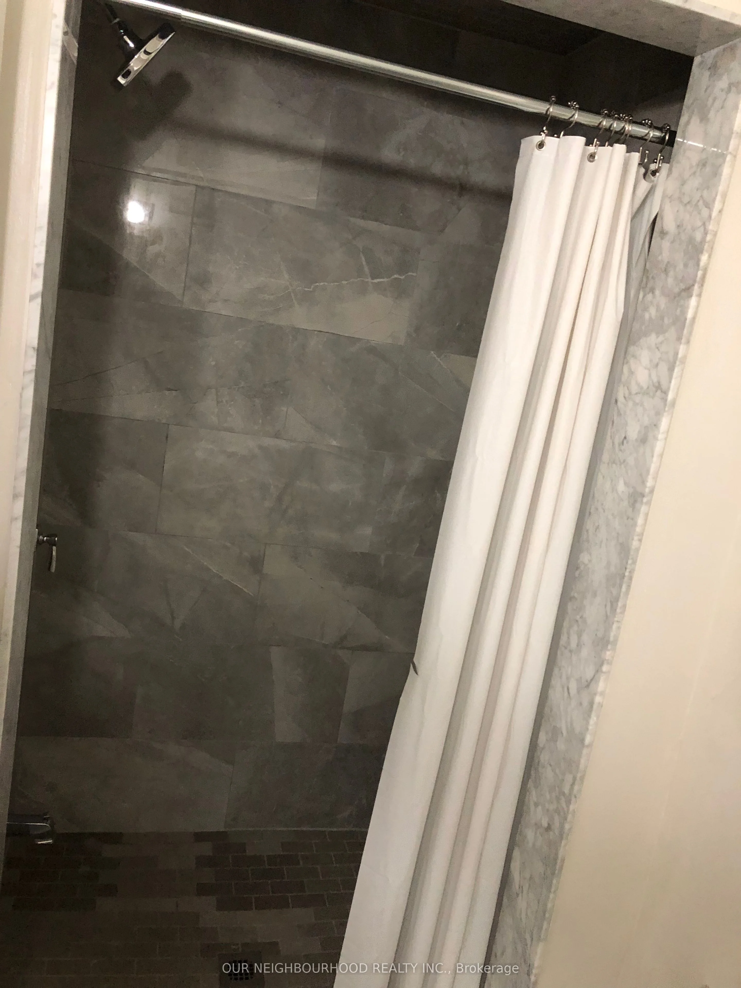216 Taunton Road W Lower, Oshawa, ON L1G 3T3