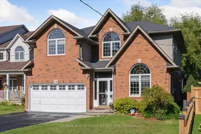 Detached in Oshawa