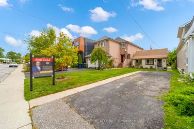 Detached in Toronto