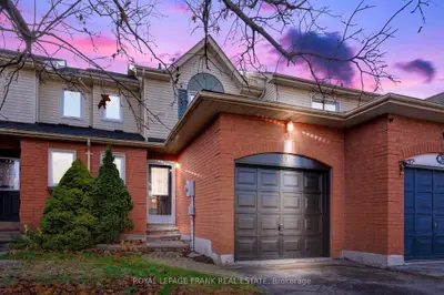 Att/Row/Townhouse in Clarington