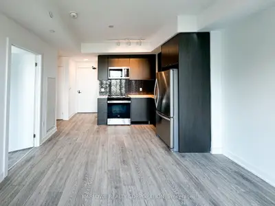 Condo Apartment in Whitby