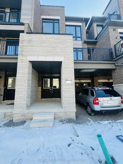 Att/Row/Townhouse in Ajax