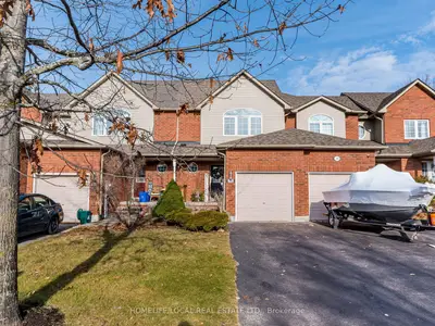 Att/Row/Townhouse in Clarington