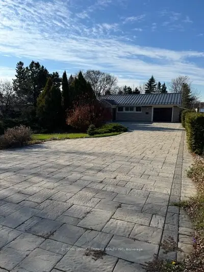 Detached in Pickering