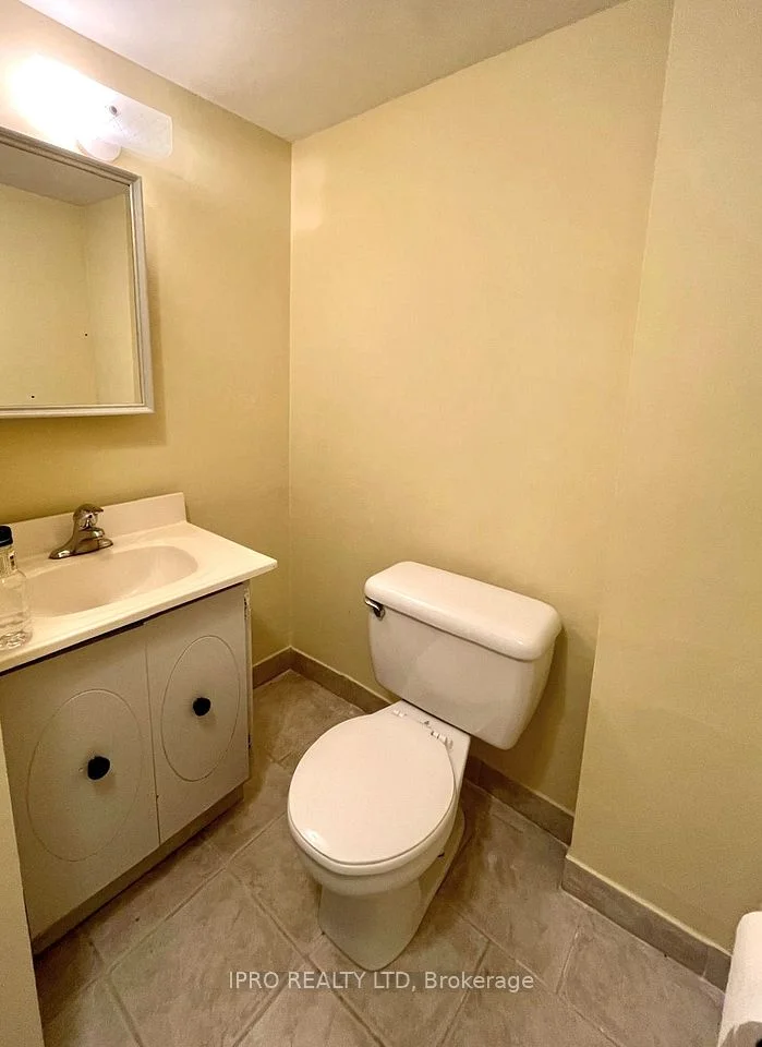 91 Limerick Street Bsmt, Oshawa, ON L1J 7A8