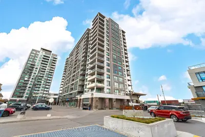 Condo Apartment in Pickering