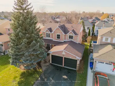 Detached in Oshawa