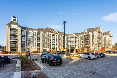 Condo Apartment in Whitby