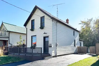 Detached in Oshawa