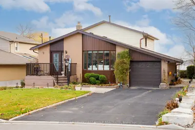 Detached in Pickering