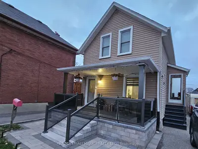 Detached in Oshawa