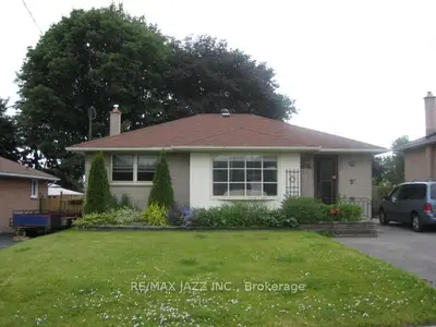 Detached in Oshawa
