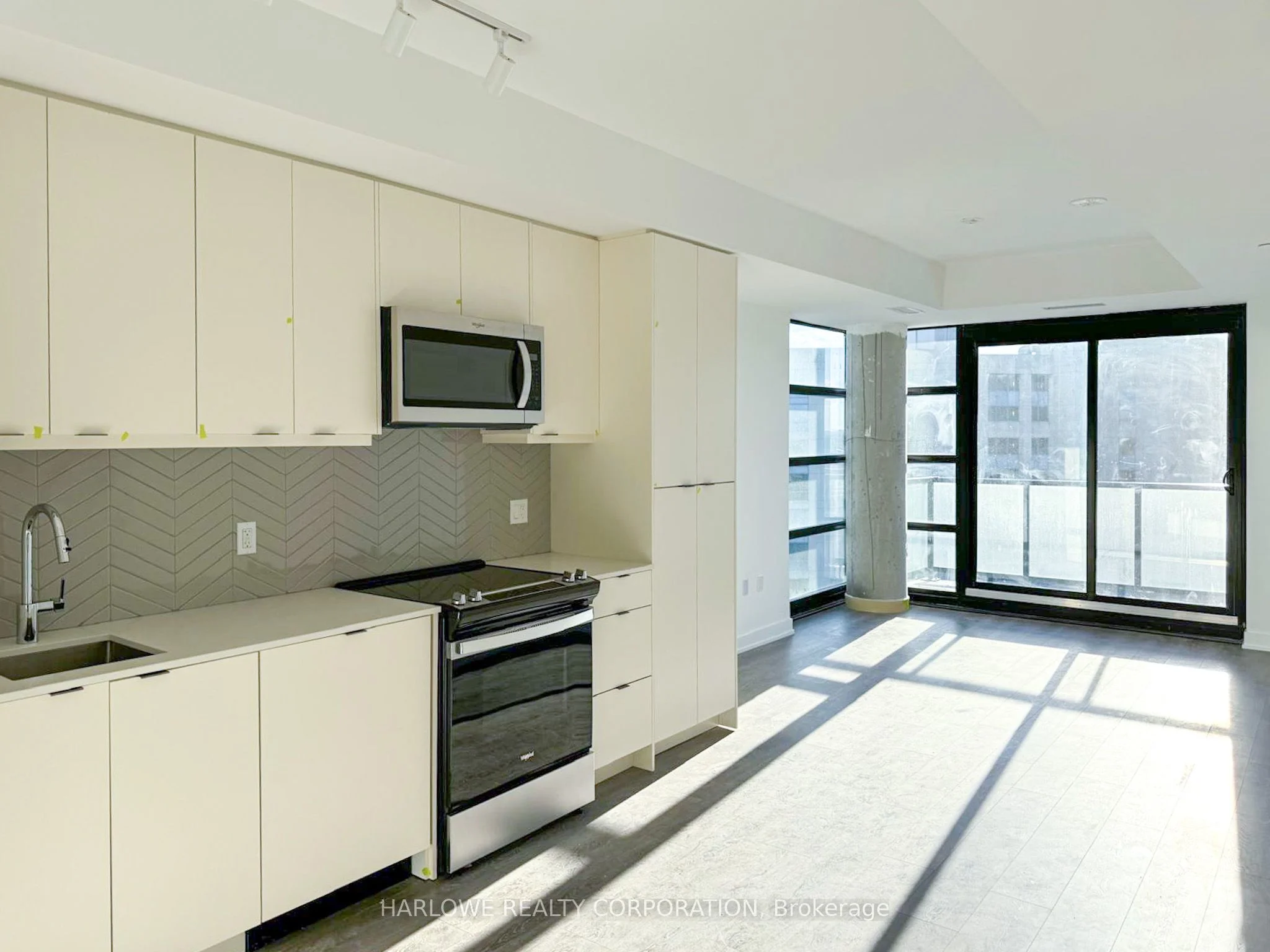 1606 Charles Street 908 A, Whitby, On L1n 0p1