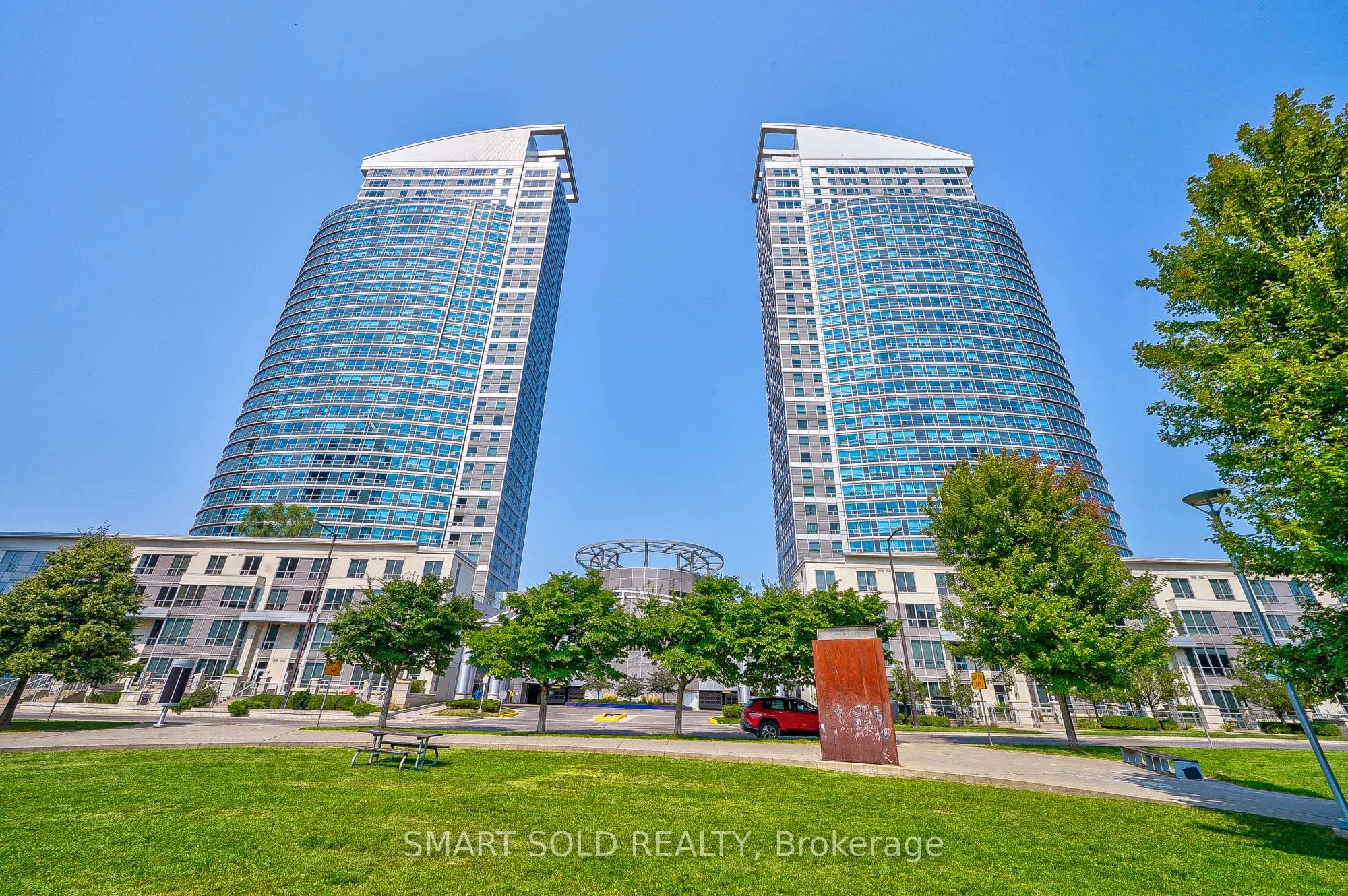 Condo Apartment in Toronto