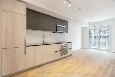 Condo Apartment in Toronto