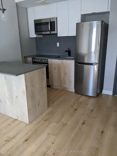 Condo Apartment in Oshawa
