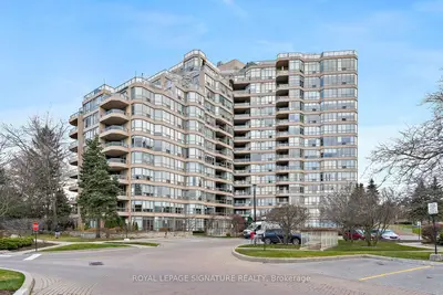 Condo Apartment in Toronto
