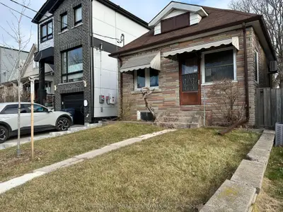 Detached in Toronto
