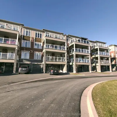 Condo Townhouse in Pickering