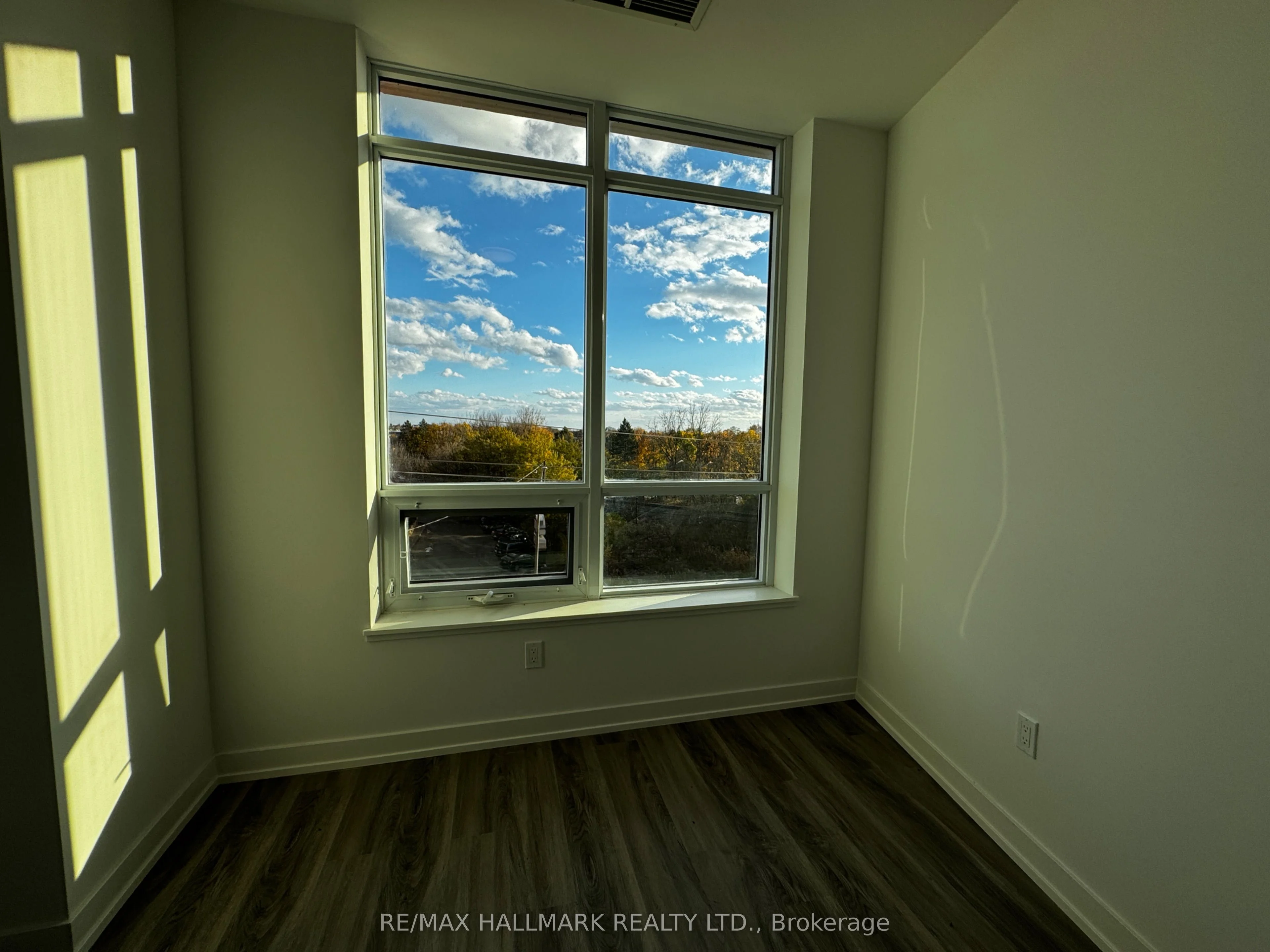 1010 Dundas Street E 513, Whitby, ON L1N 2K2