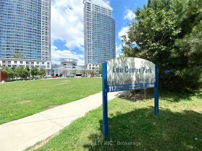 Condo Apartment in Toronto
