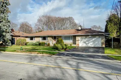 Detached in Oshawa