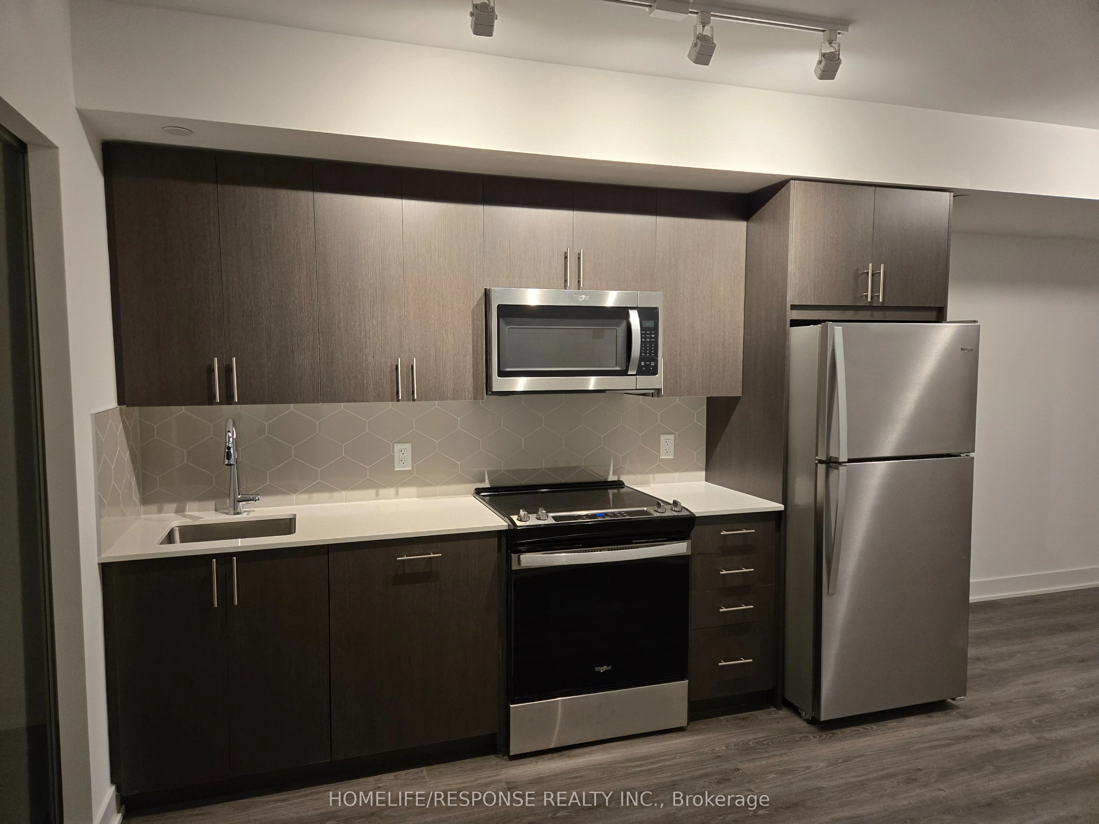 2545 SIMCOE Street N 604, Oshawa, ON L1H 7K4