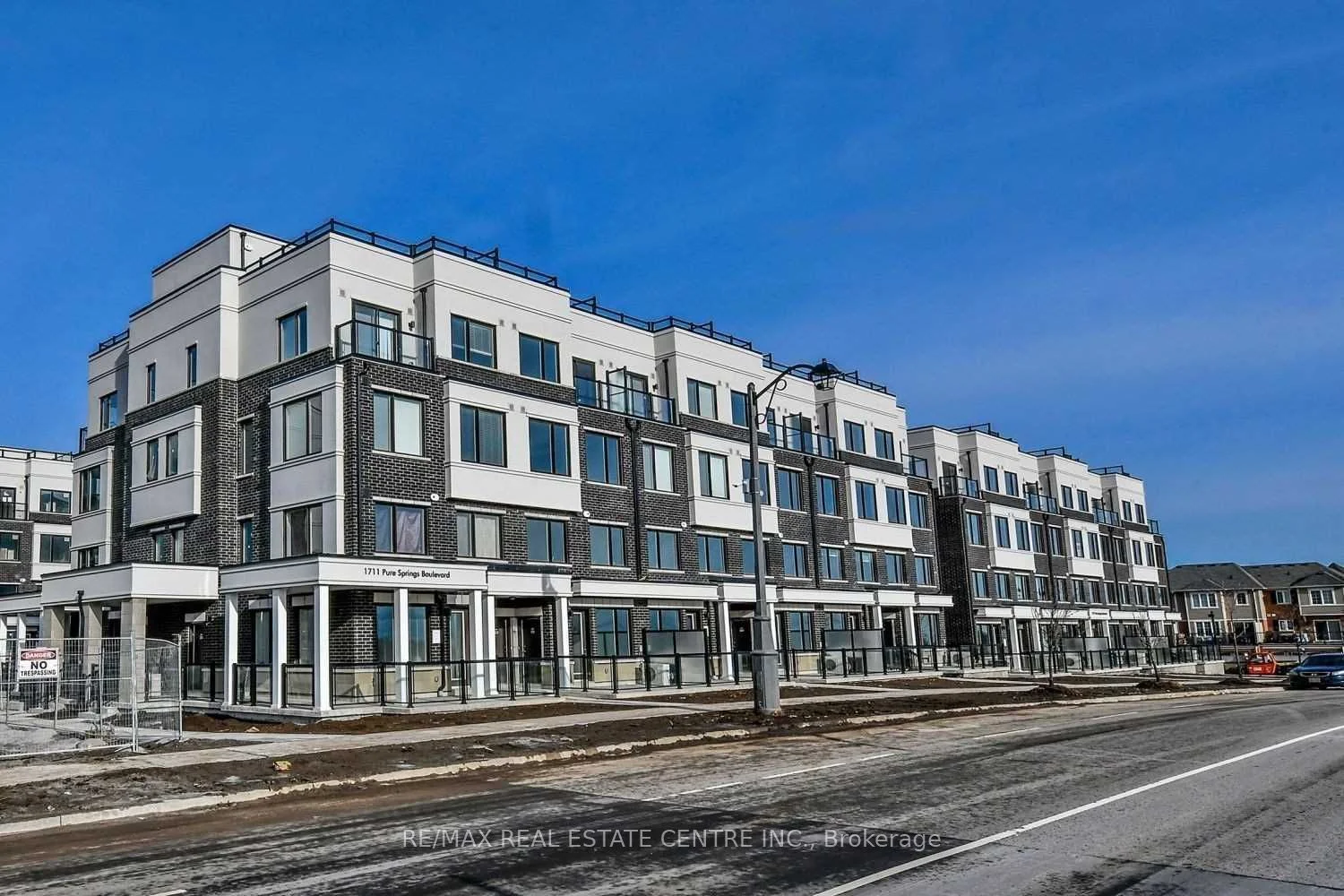 1711 Pure Springs Boulevard 214, Pickering, On L1x 0e3