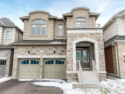 Detached in Oshawa