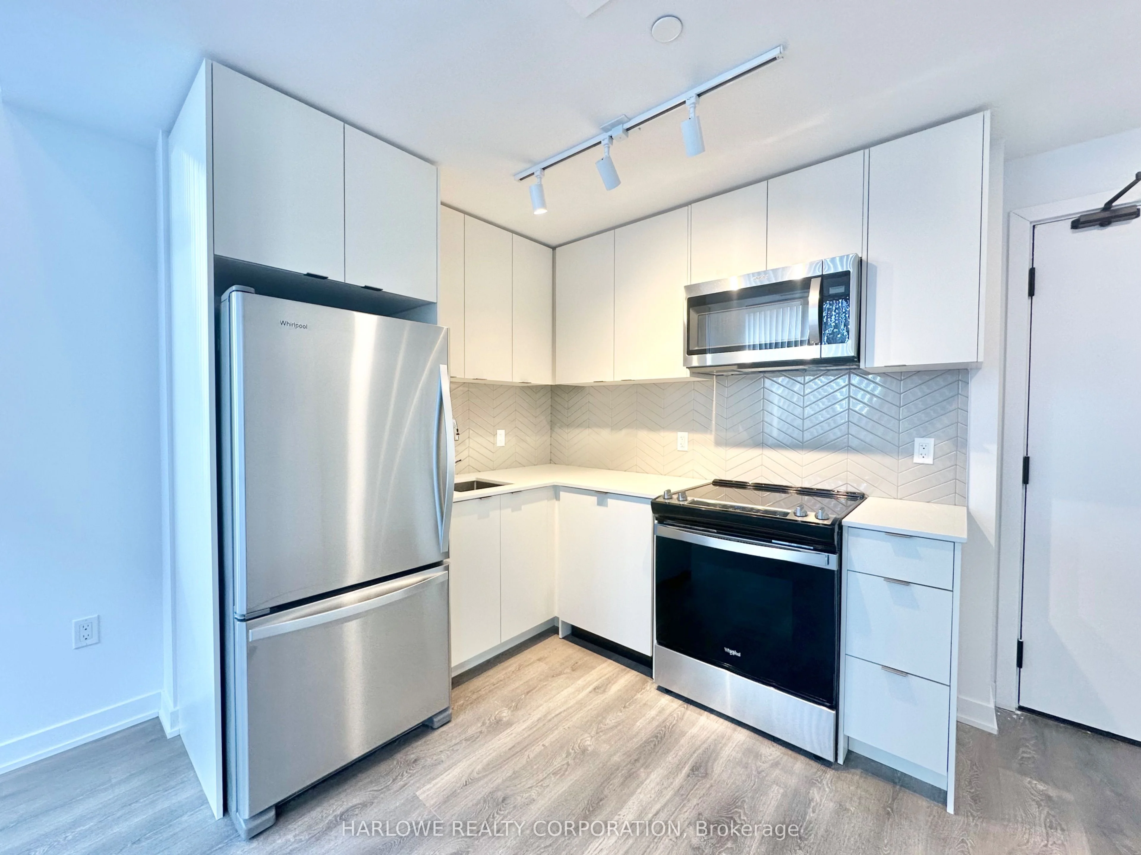 1612 Charles Street 136 C, Whitby, On L1n 0p3