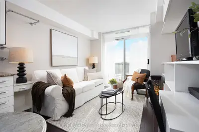 Condo Apartment in Toronto