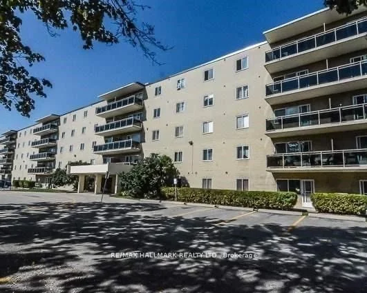 936 Glen Street 106, Oshawa, ON L1J 5Z7