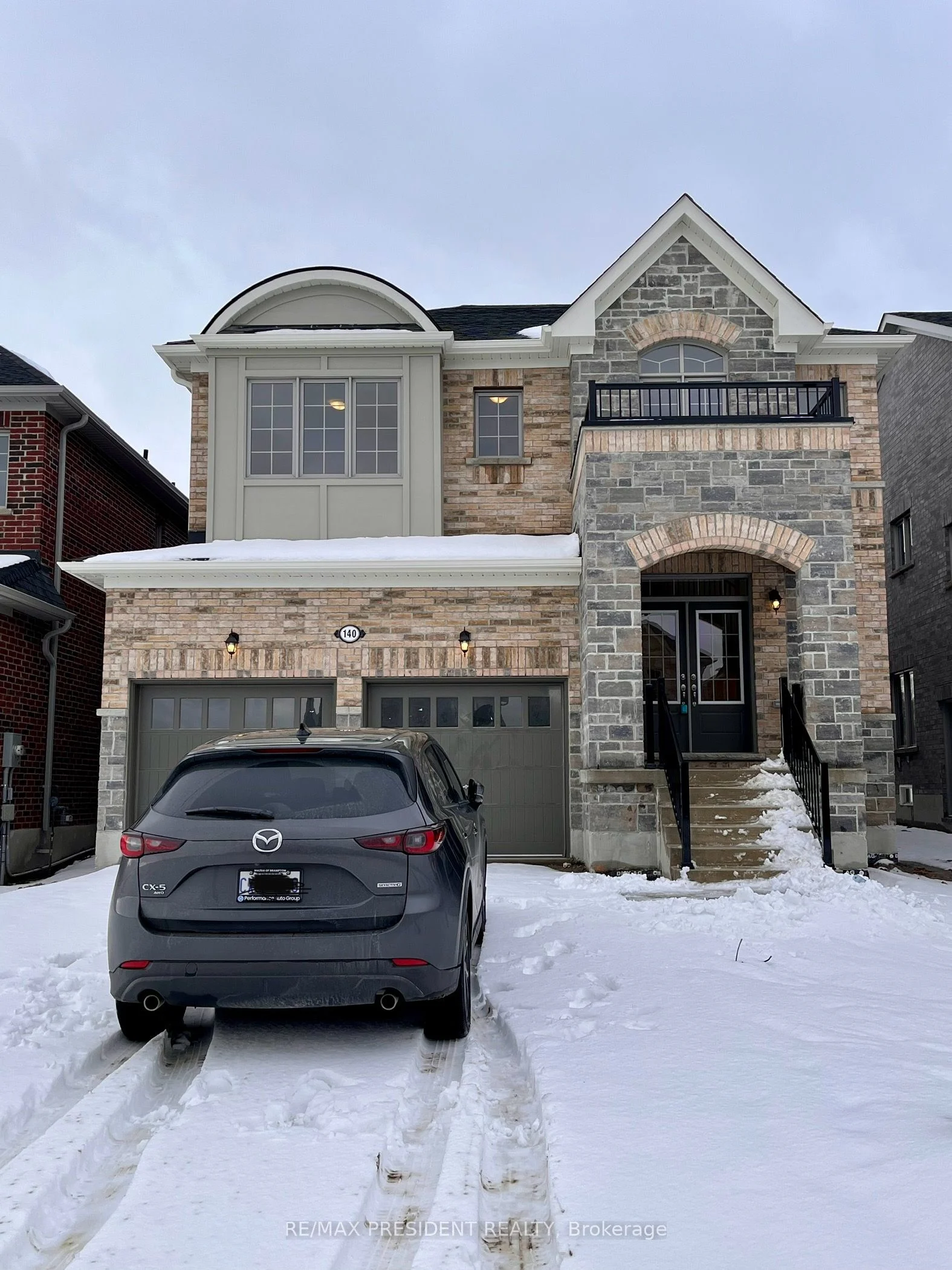 Detached in Scugog
