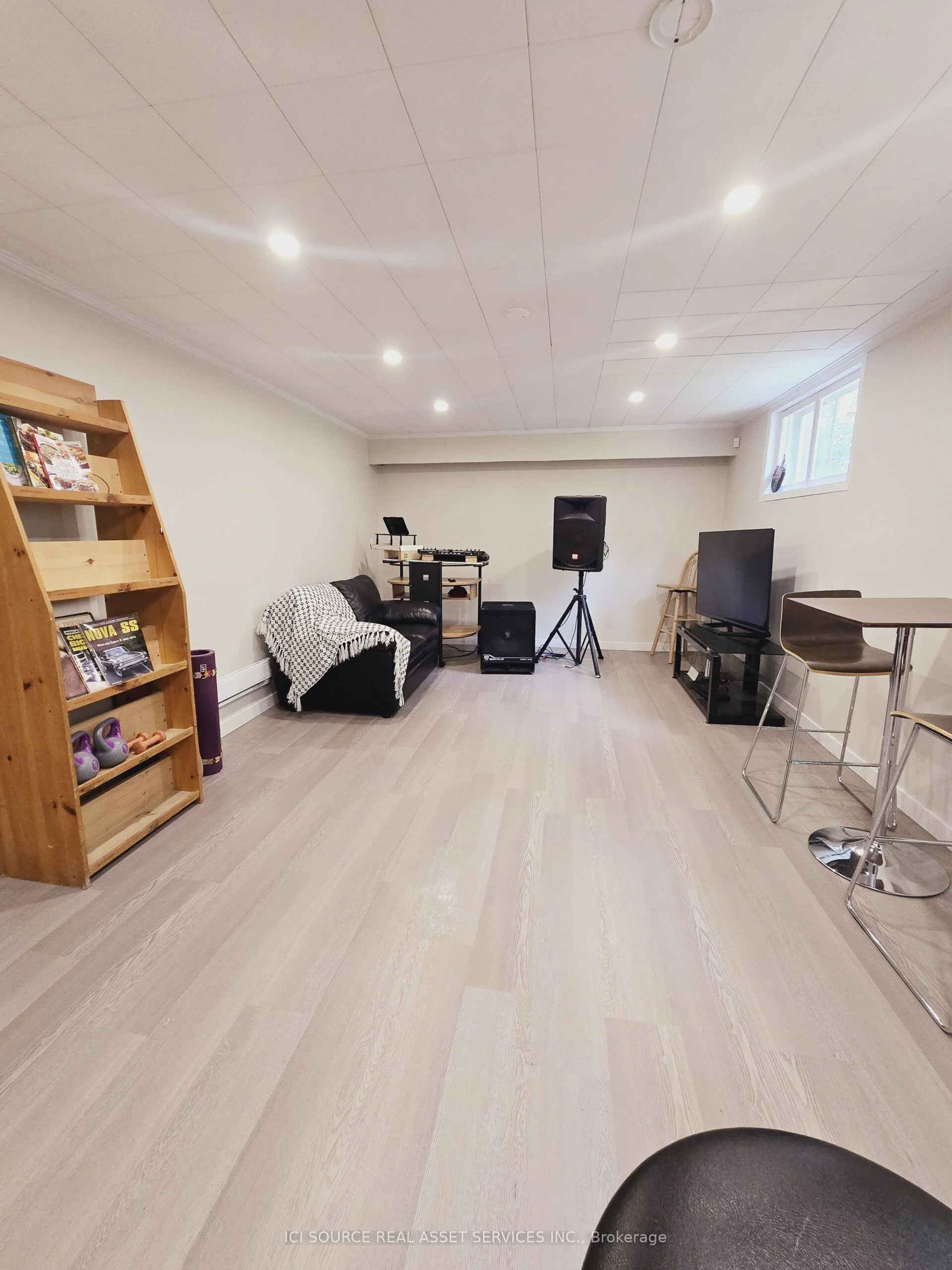 227 Rossland Road E, Oshawa, On L1g 2w9