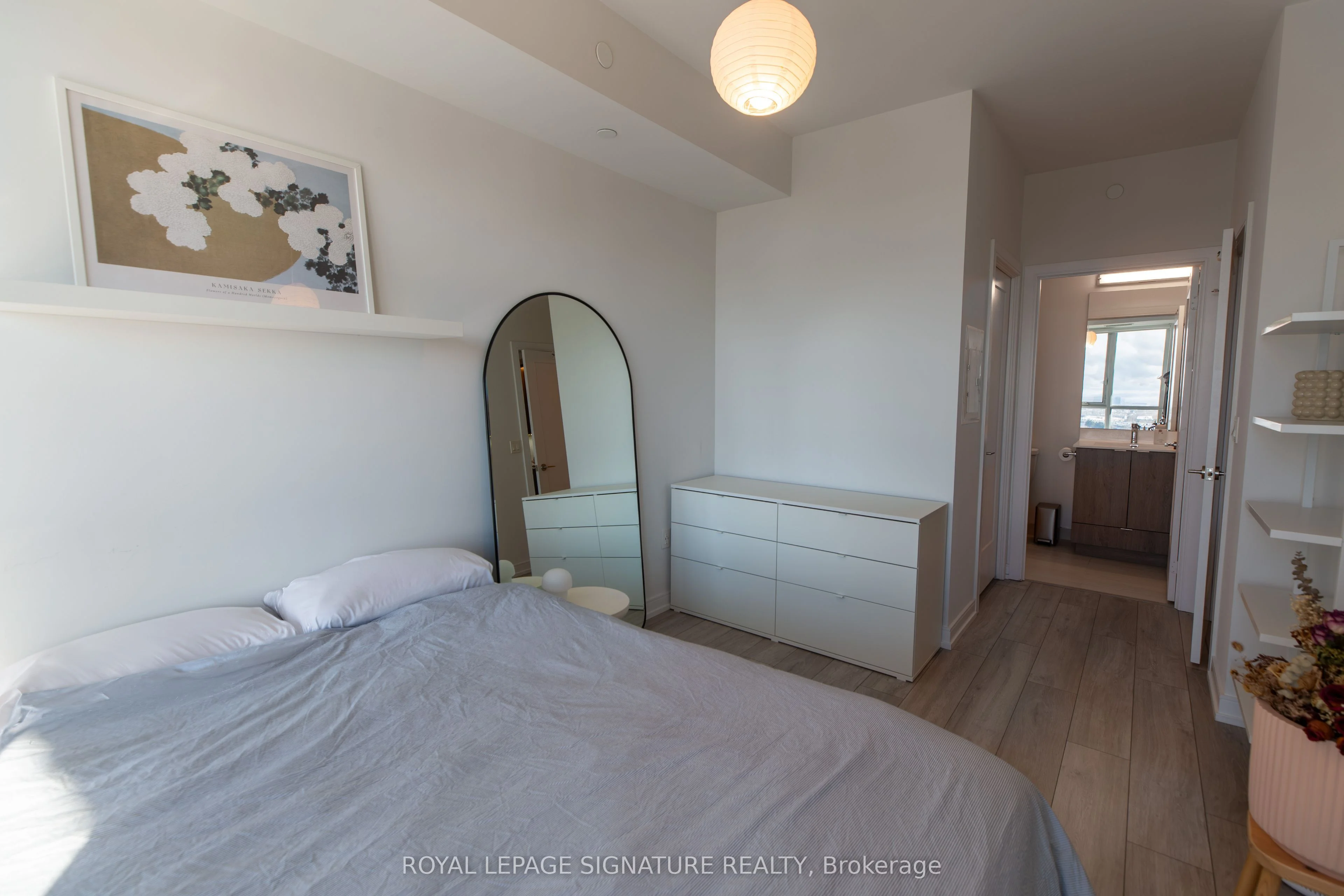 225 Village Green Square 2806, Toronto E07, ON M1S 0N4