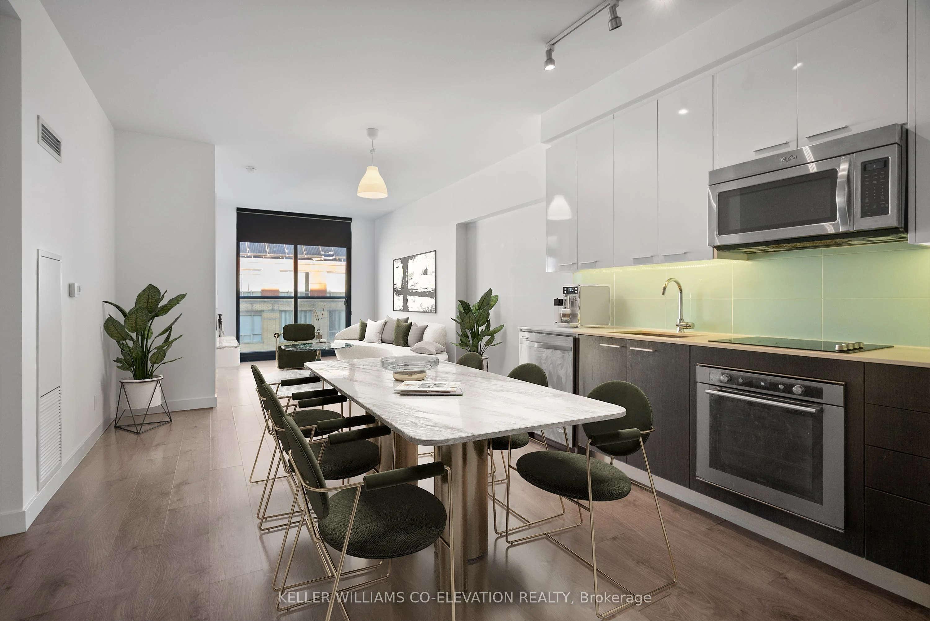 Condo Apartment in Toronto