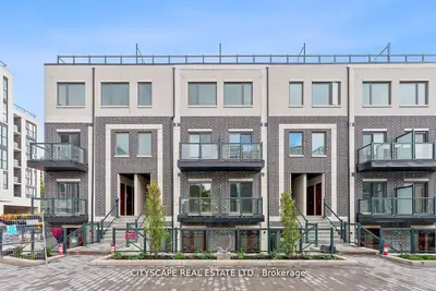Condo Townhouse in Toronto