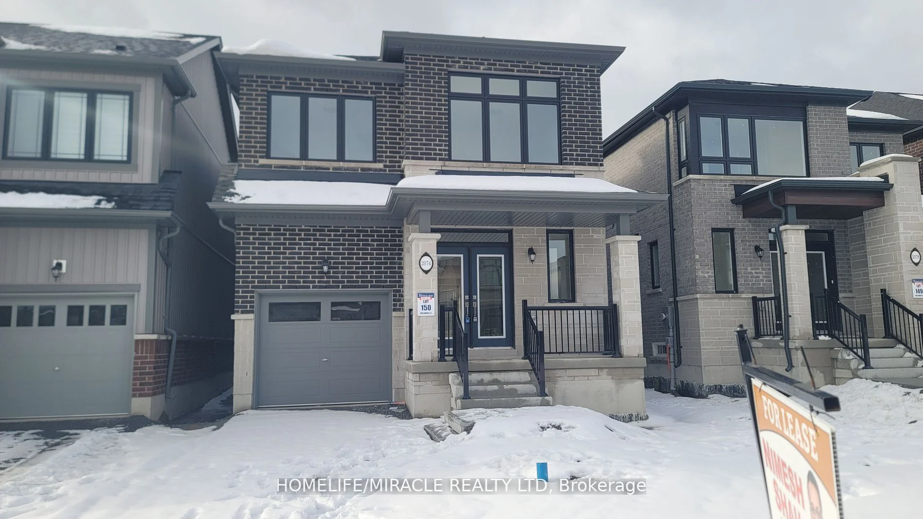 Detached in Oshawa
