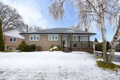 Detached in Oshawa