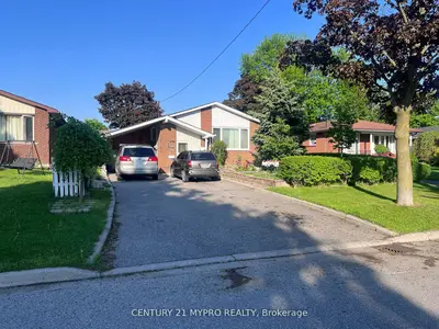 Detached in Oshawa