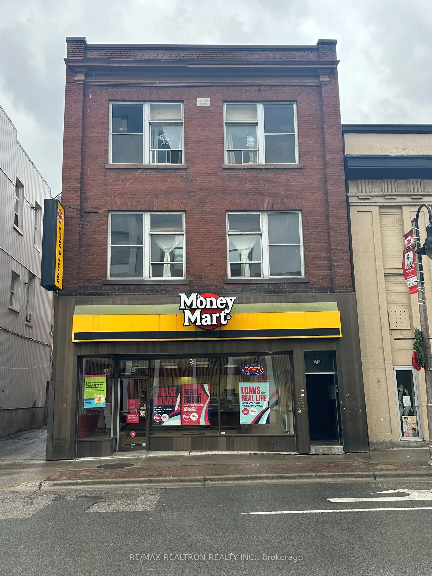 16-18 Simcoe Street N 5, Oshawa, ON L1G 4R8
