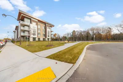 Condo Apartment in Oshawa