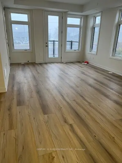 Condo Townhouse in Pickering